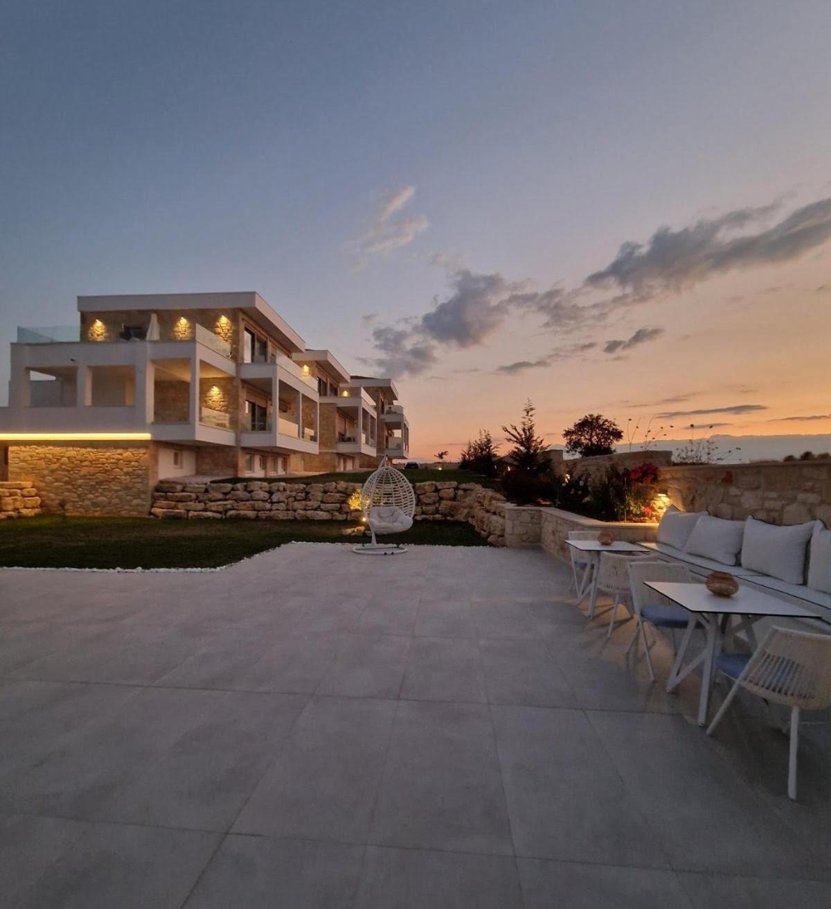 Anna Mare Luxury Apartments 阿菲托斯 外观 照片