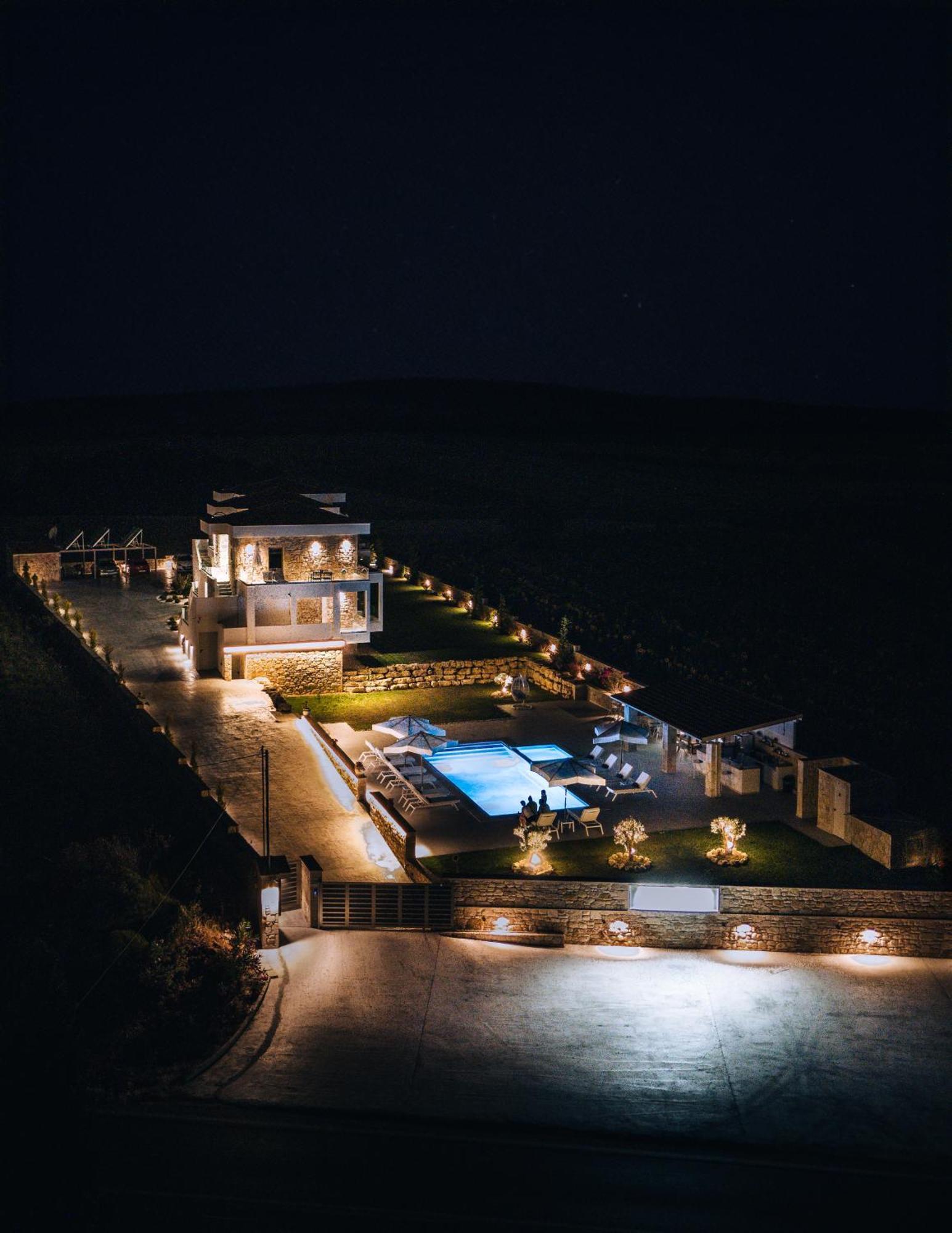 Anna Mare Luxury Apartments 阿菲托斯 外观 照片